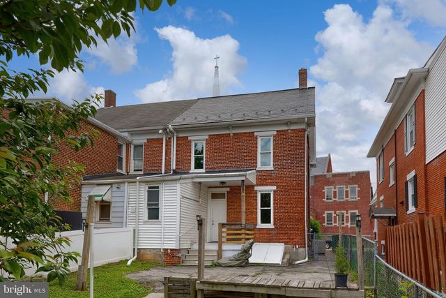 217 N CHARLES ST, Red Lion, PA 17356
