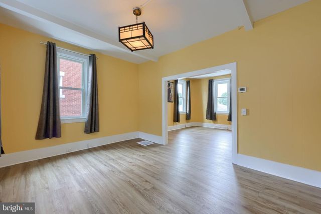 217 N CHARLES ST, Red Lion, PA 17356