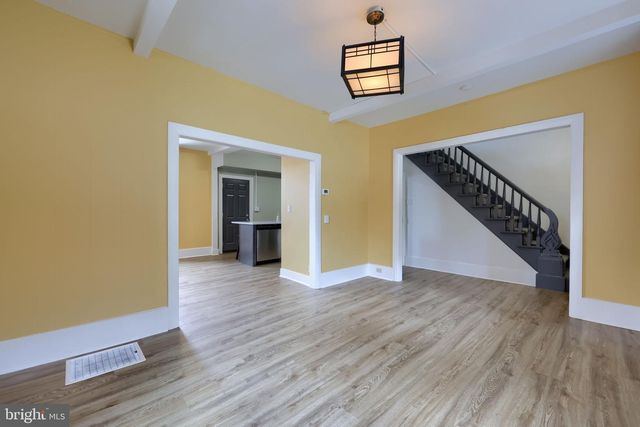 217 N CHARLES ST, Red Lion, PA 17356