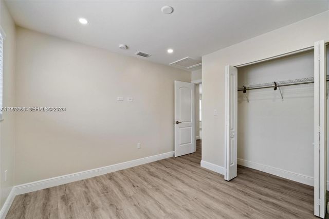 330 W 74th Place 330, Hialeah, FL 33014