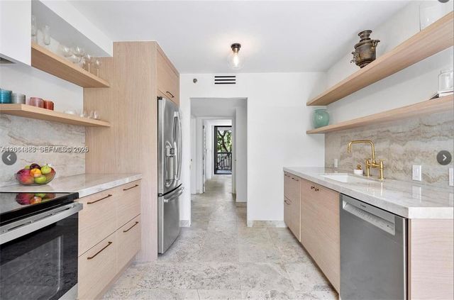 2575 S Bayshore Drive 4A, Miami, FL 33133