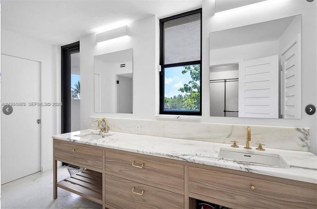 2575 S Bayshore Drive 4A, Miami, FL 33133