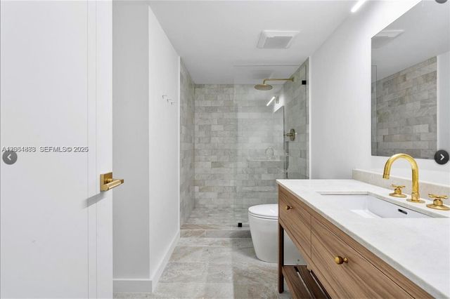 2575 S Bayshore Drive 4A, Miami, FL 33133