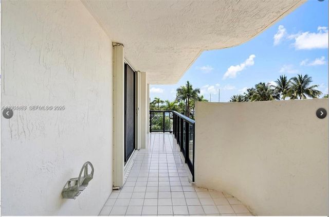 2575 S Bayshore Drive 4A, Miami, FL 33133