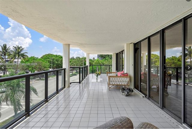 2575 S Bayshore Drive 4A, Miami, FL 33133