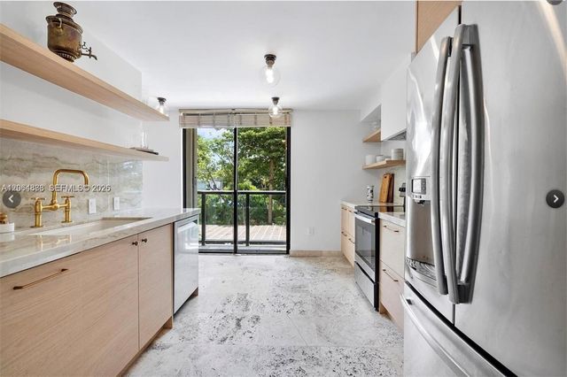 2575 S Bayshore Drive 4A, Miami, FL 33133