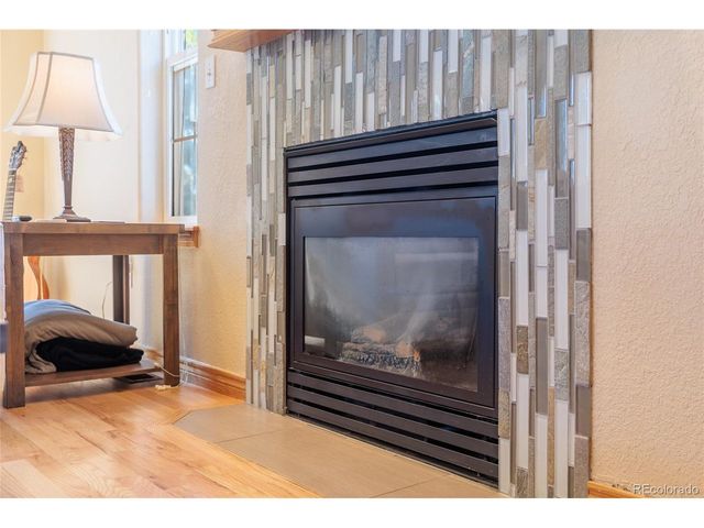 2513 Falcon Dr, Longmont, CO 80503