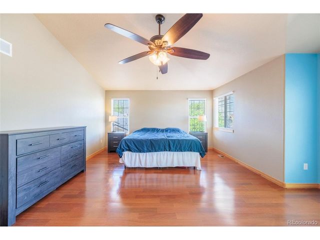 2513 Falcon Dr, Longmont, CO 80503