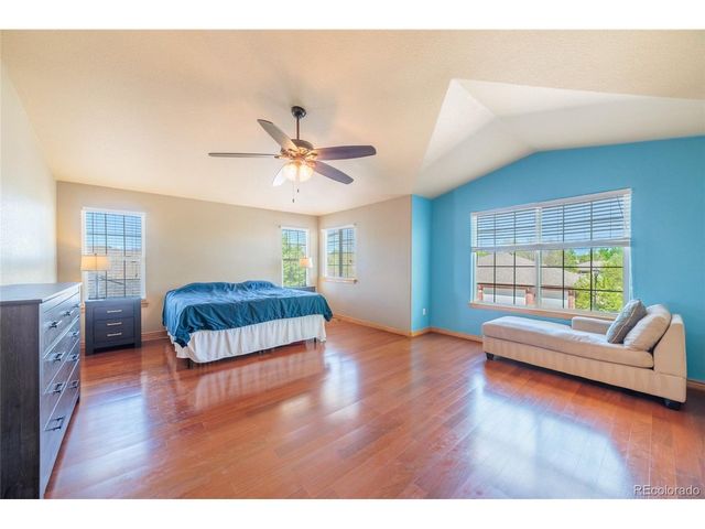 2513 Falcon Dr, Longmont, CO 80503