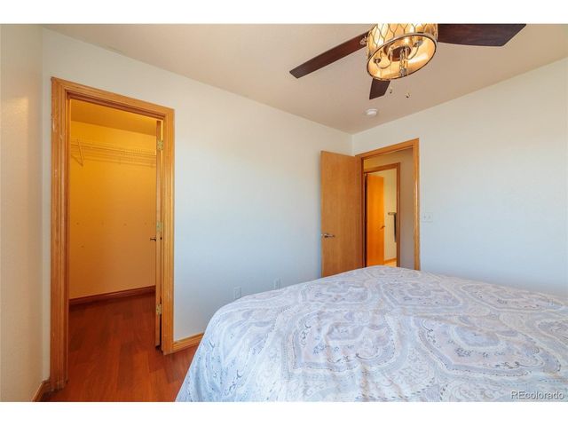 2513 Falcon Dr, Longmont, CO 80503