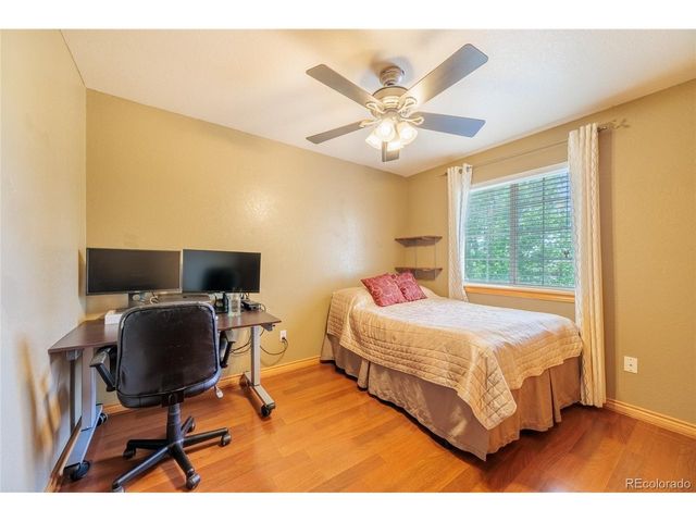 2513 Falcon Dr, Longmont, CO 80503