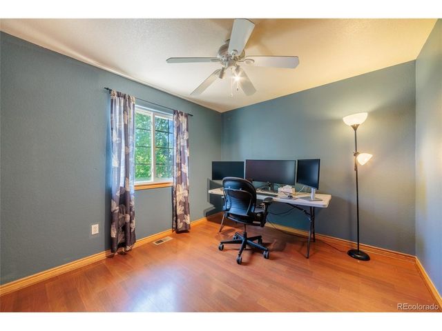 2513 Falcon Dr, Longmont, CO 80503