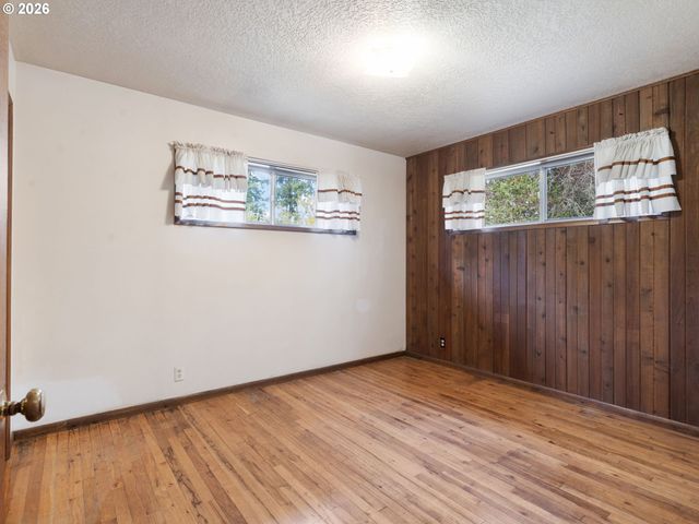 2572 WILLAMINA Ave, Forest Grove, OR 97116