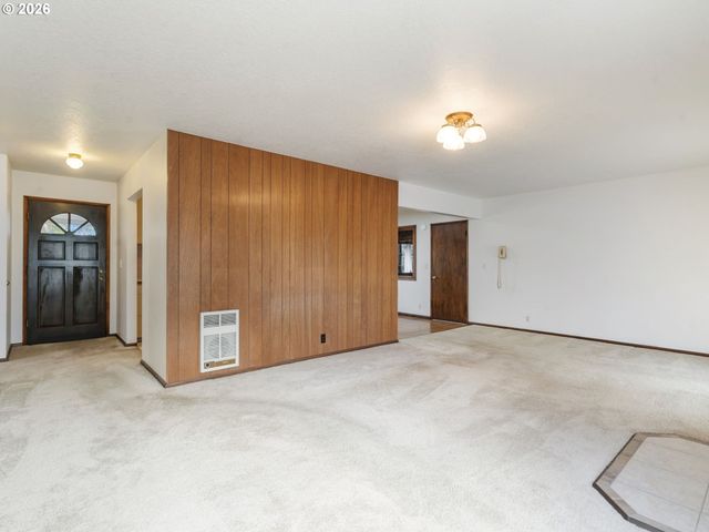 2572 WILLAMINA Ave, Forest Grove, OR 97116