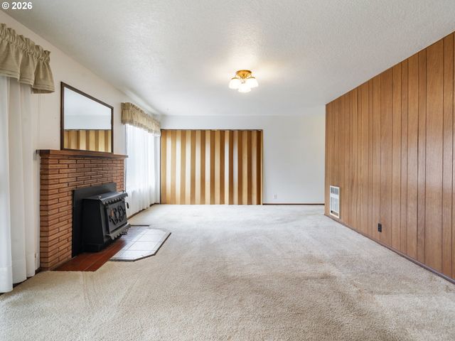 2572 WILLAMINA Ave, Forest Grove, OR 97116