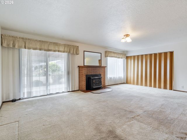 2572 WILLAMINA Ave, Forest Grove, OR 97116