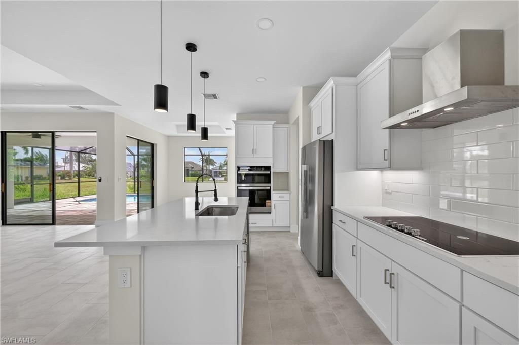 Image 11 of property listing at 817 NW 38th PL, Cape Coral, FL 33993