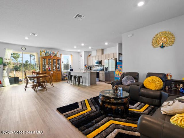 1066 Towhlen Street SE, Palm Bay, FL 32909