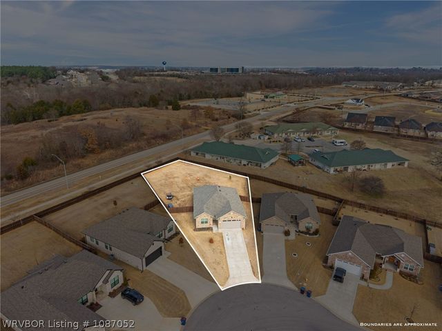 9001 Kayhill Place, Fort Smith, AR 72916