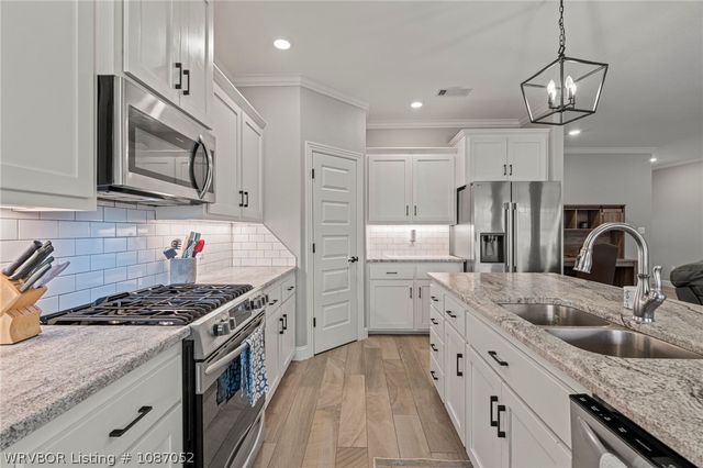 9001 Kayhill Place, Fort Smith, AR 72916