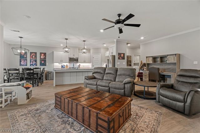 9001 Kayhill Place, Fort Smith, AR 72916