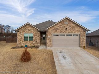 9001 Kayhill Place, Fort Smith, AR 72916