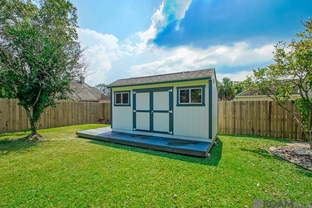 7015 Rosehill Dr, Baton Rouge, LA 70817