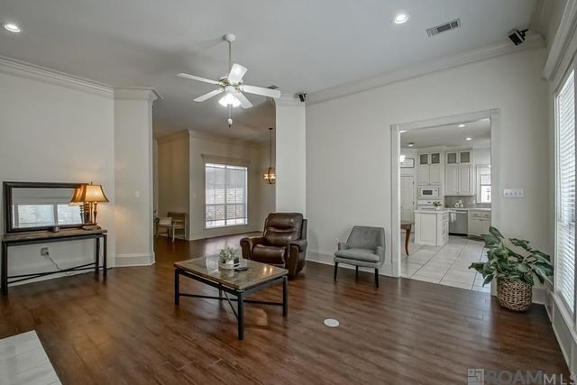 7015 Rosehill Dr, Baton Rouge, LA 70817