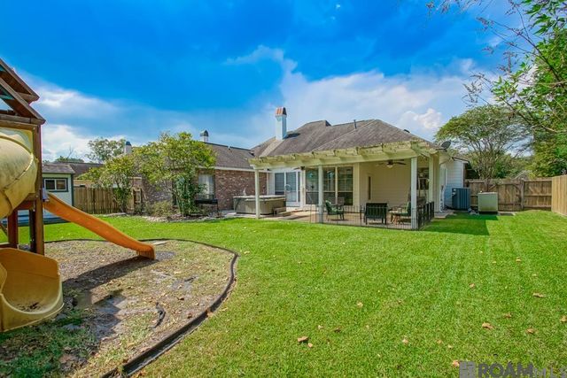 7015 Rosehill Dr, Baton Rouge, LA 70817