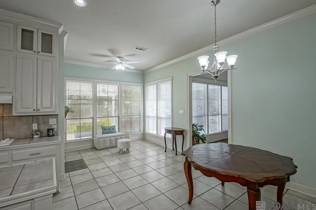 7015 Rosehill Dr, Baton Rouge, LA 70817