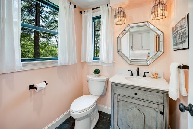 4 Northview Ave, Westford, MA 01886