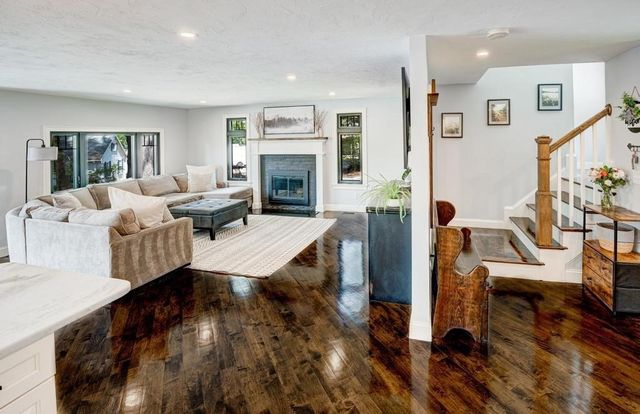 4 Northview Ave, Westford, MA 01886