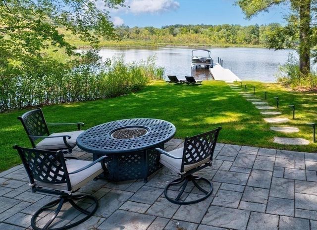 4 Northview Ave, Westford, MA 01886