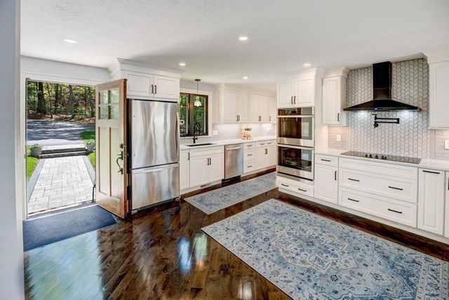 4 Northview Ave, Westford, MA 01886