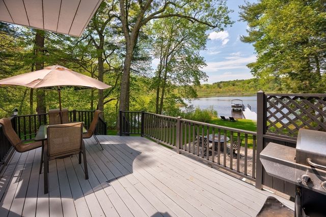 4 Northview Ave, Westford, MA 01886