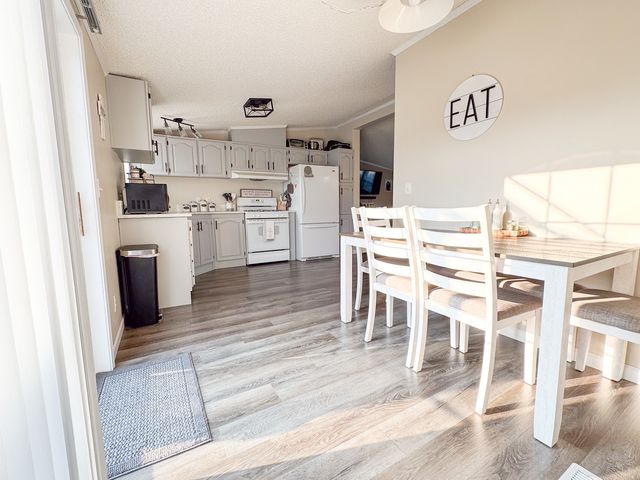 1735 Nachusa Road, Dixon, IL 61021