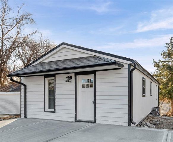 1128 Quincy Street, Leavenworth, KS 66048