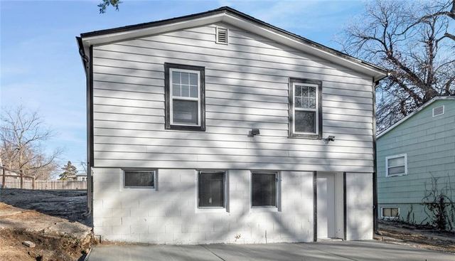 1128 Quincy Street, Leavenworth, KS 66048