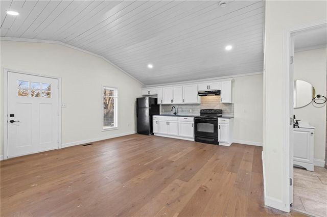 1128 Quincy Street, Leavenworth, KS 66048