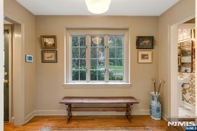 39 Wyncote Road, Ho-ho-kus, NJ 07423