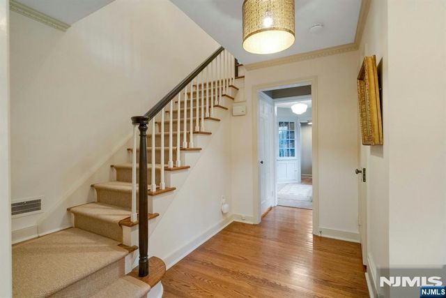39 Wyncote Road, Ho-ho-kus, NJ 07423