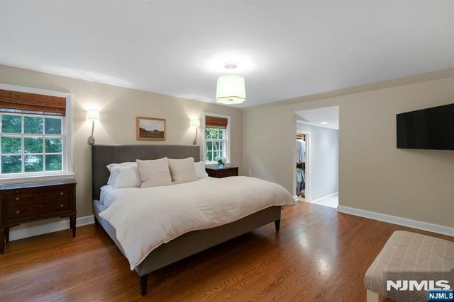 39 Wyncote Road, Ho-ho-kus, NJ 07423