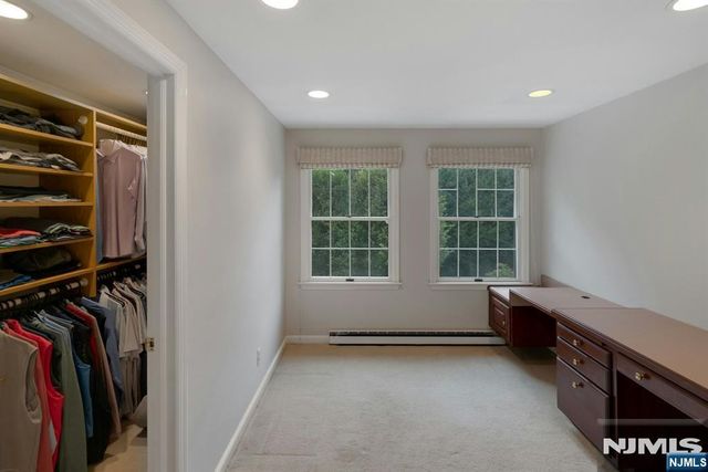 39 Wyncote Road, Ho-ho-kus, NJ 07423