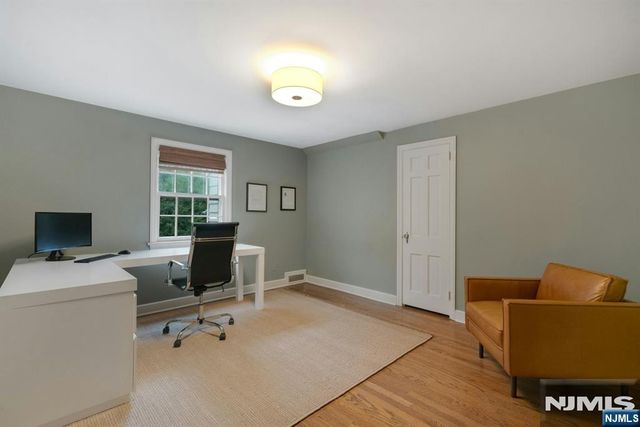 39 Wyncote Road, Ho-ho-kus, NJ 07423