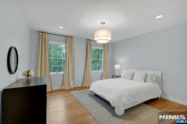 39 Wyncote Road, Ho-ho-kus, NJ 07423