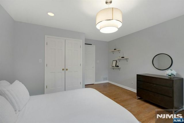 39 Wyncote Road, Ho-ho-kus, NJ 07423