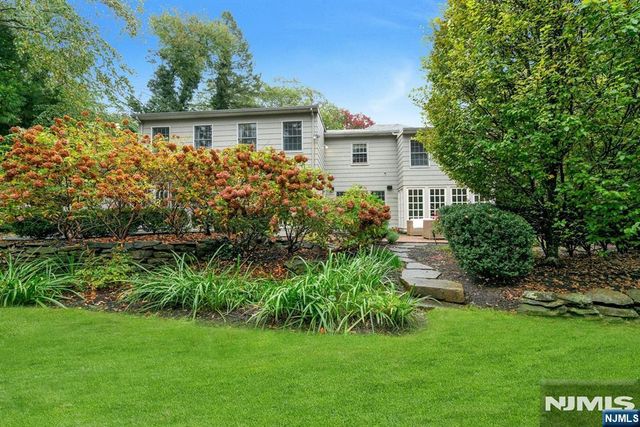 39 Wyncote Road, Ho-ho-kus, NJ 07423