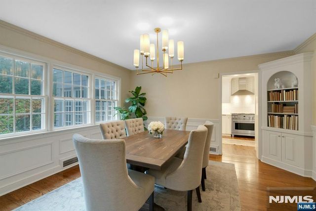 39 Wyncote Road, Ho-ho-kus, NJ 07423