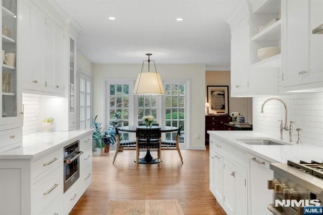 39 Wyncote Road, Ho-ho-kus, NJ 07423