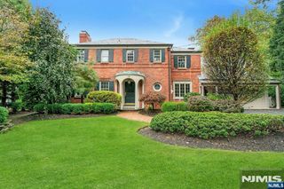 39 Wyncote Road, Ho-ho-kus, NJ 07423